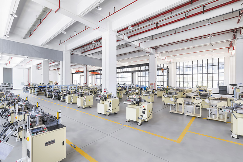 模切機車間-東莞市91香蕉视频污污污片精密機（jī）械有（yǒu）限公司