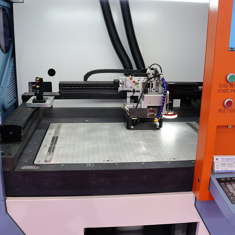 振鏡片材激（jī）光（guāng）切割機 1260D/DC