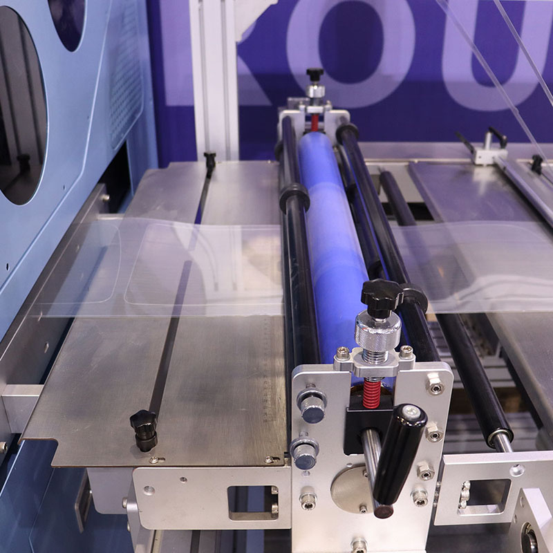 振鏡（jìng）卷對（duì）卷激光切割（gē）機 ZJ5060/7080